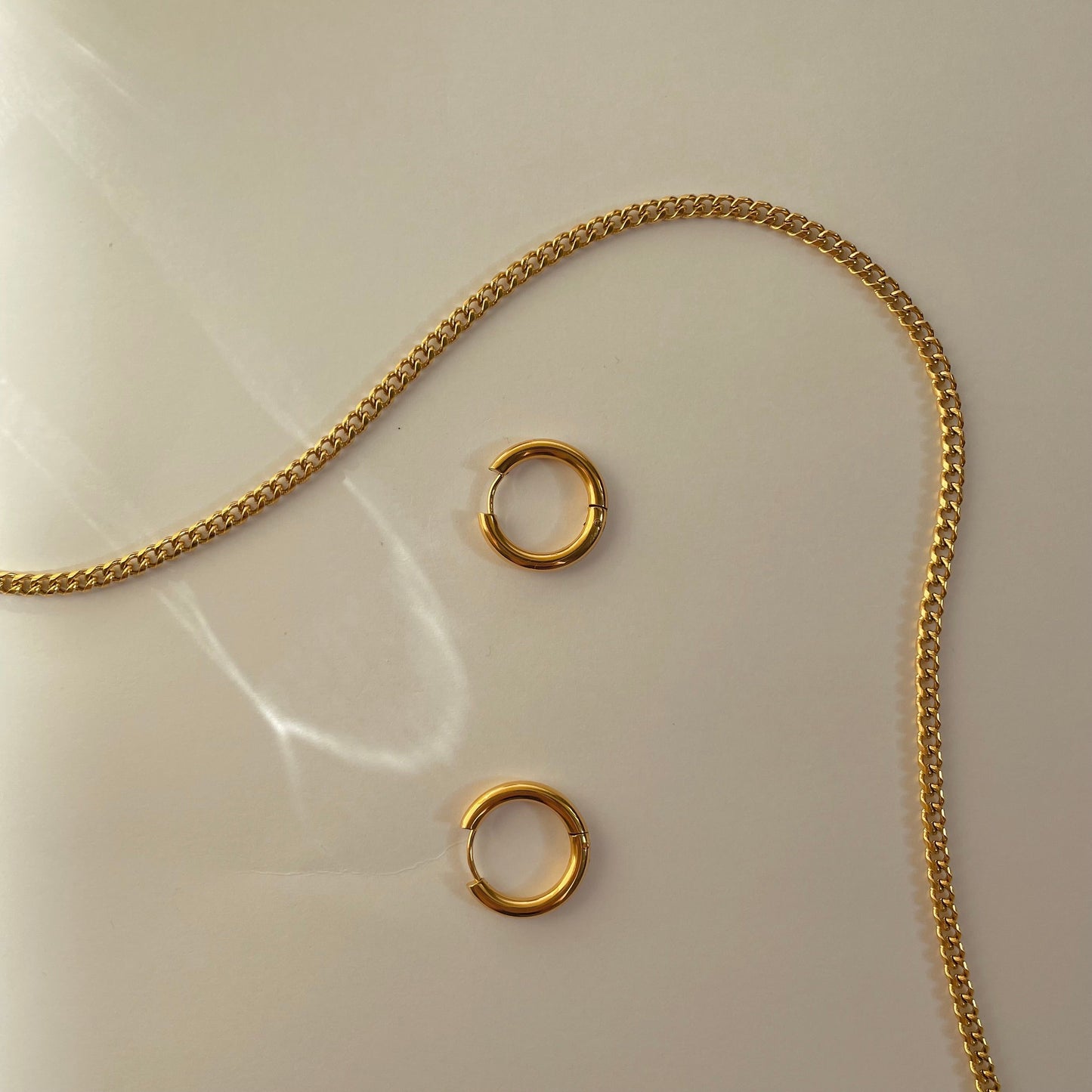 The Essential Cable - Gold